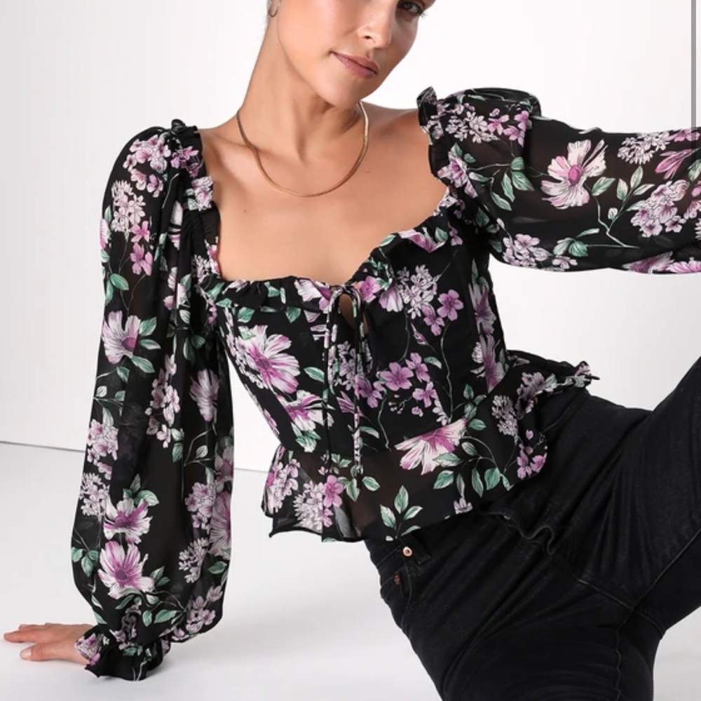 Lulu’s Corset Style Ruffle Top